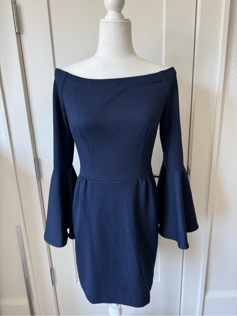 Trina Turk Navy Off-the-Shoulder Bell-Sleeve Sheath Dress